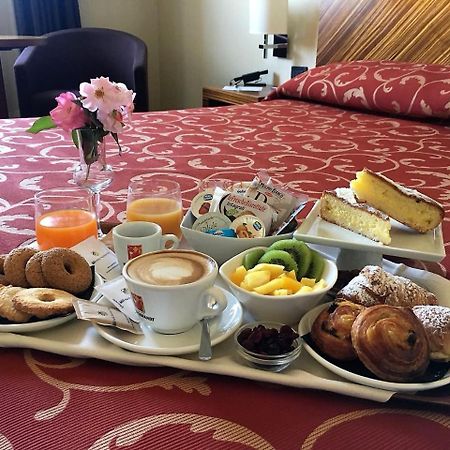 Mh Hotel Piacenza Fiera Dış mekan fotoğraf