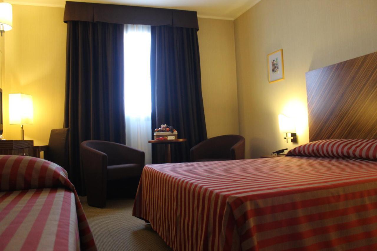 Mh Hotel Piacenza Fiera Dış mekan fotoğraf