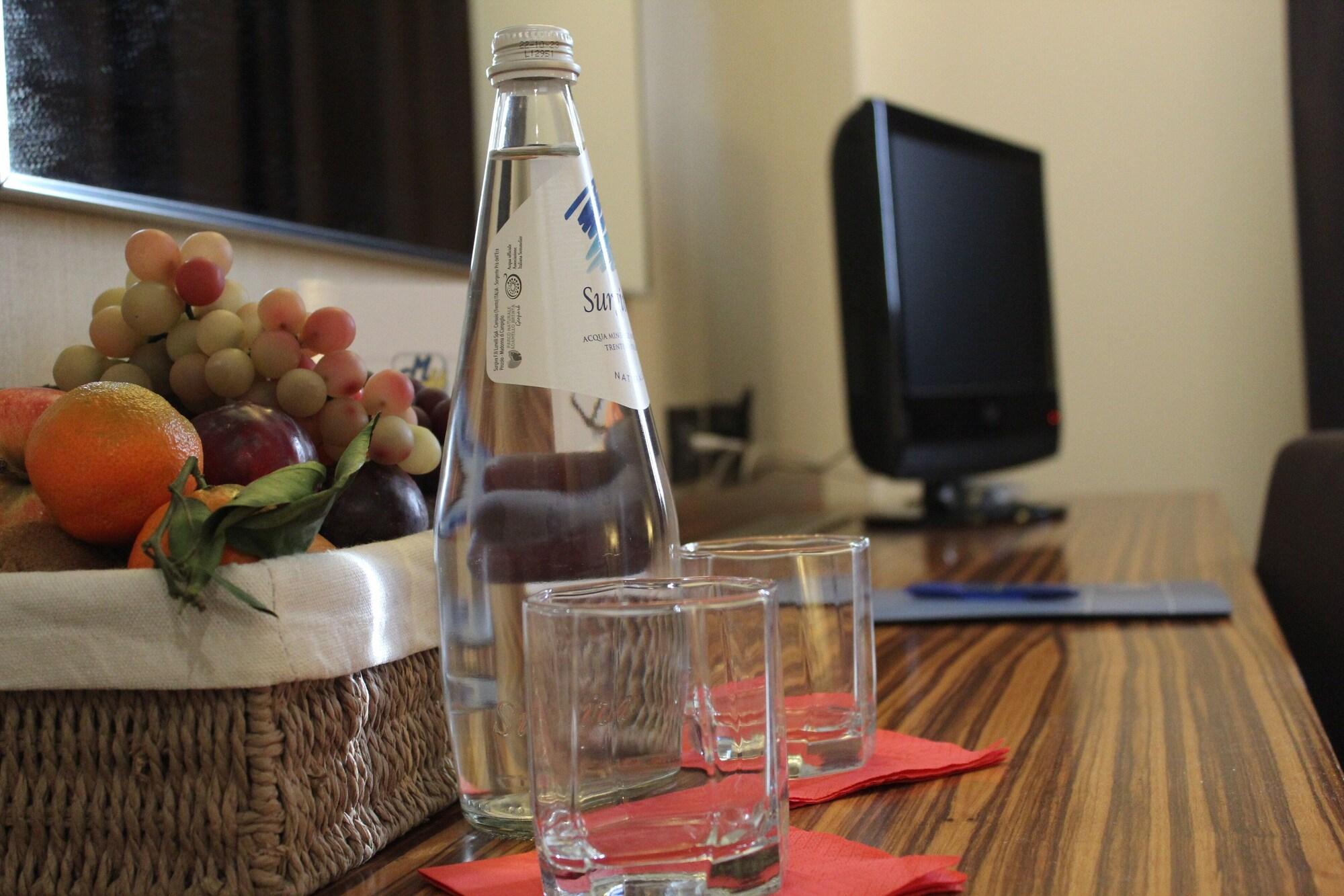 Mh Hotel Piacenza Fiera Dış mekan fotoğraf