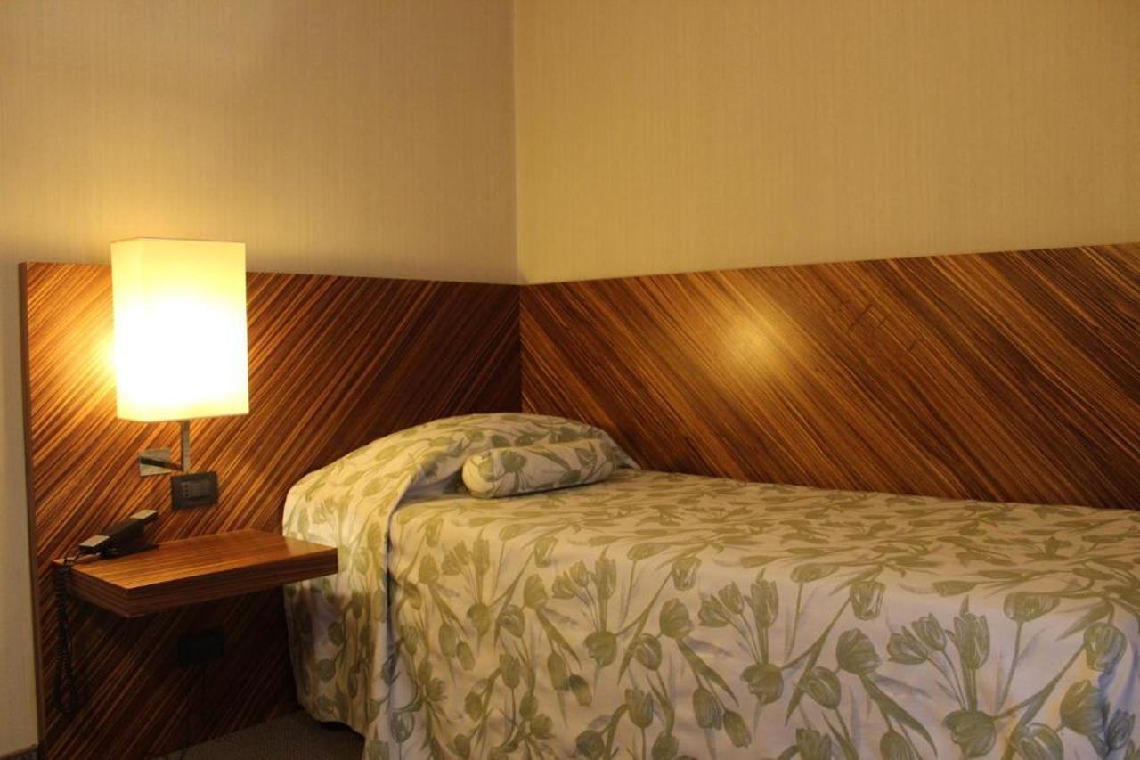 Mh Hotel Piacenza Fiera Dış mekan fotoğraf