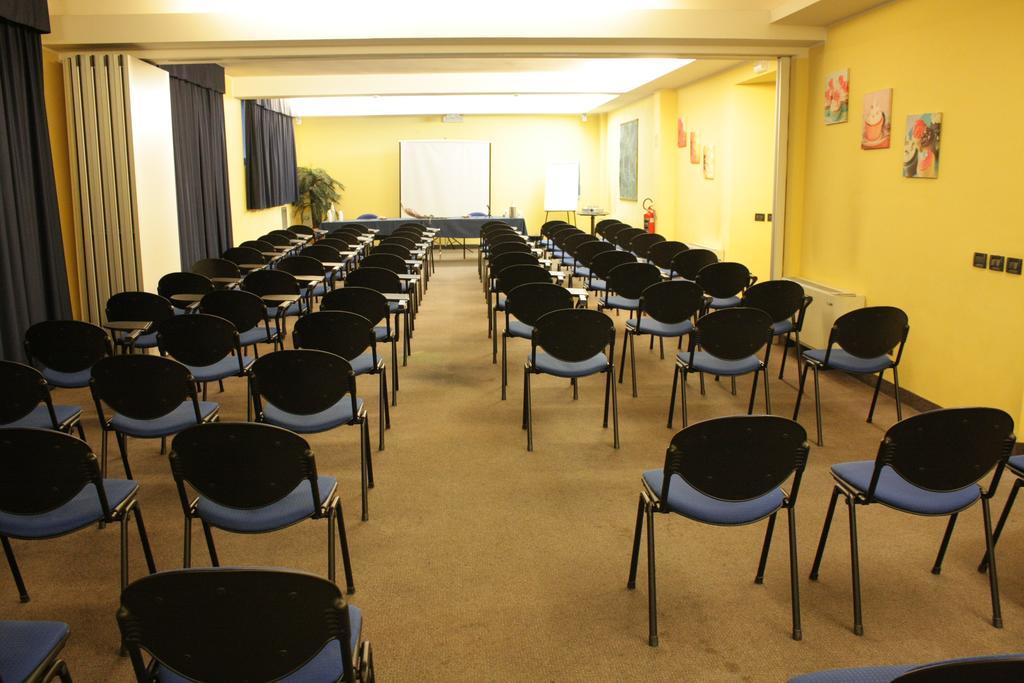Mh Hotel Piacenza Fiera Dış mekan fotoğraf