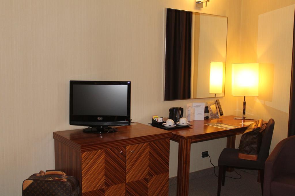 Mh Hotel Piacenza Fiera Dış mekan fotoğraf