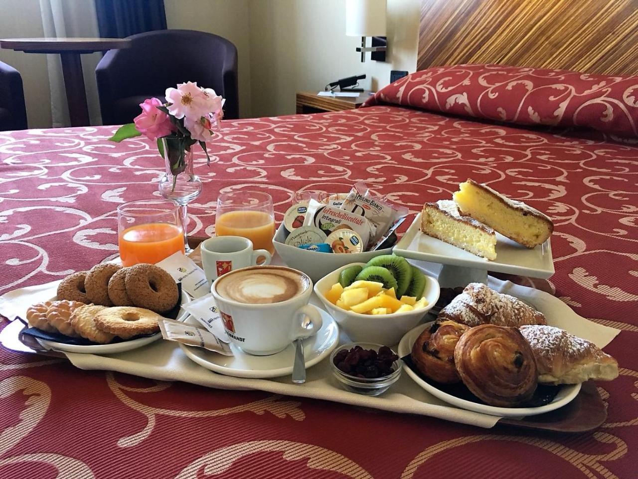 Mh Hotel Piacenza Fiera Dış mekan fotoğraf